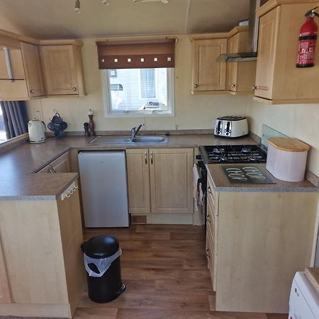 6 Berth Seawick Caravan Park, St Osyth Колчестер Экстерьер фото