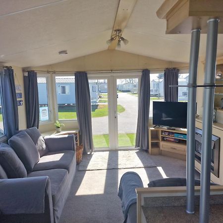6 Berth Seawick Caravan Park, St Osyth Колчестер Экстерьер фото